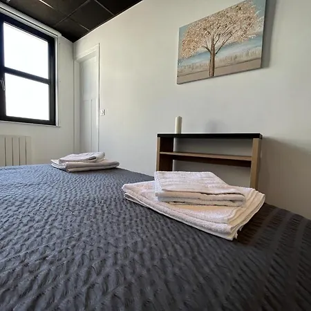 Duplex Contemporain, Centre *